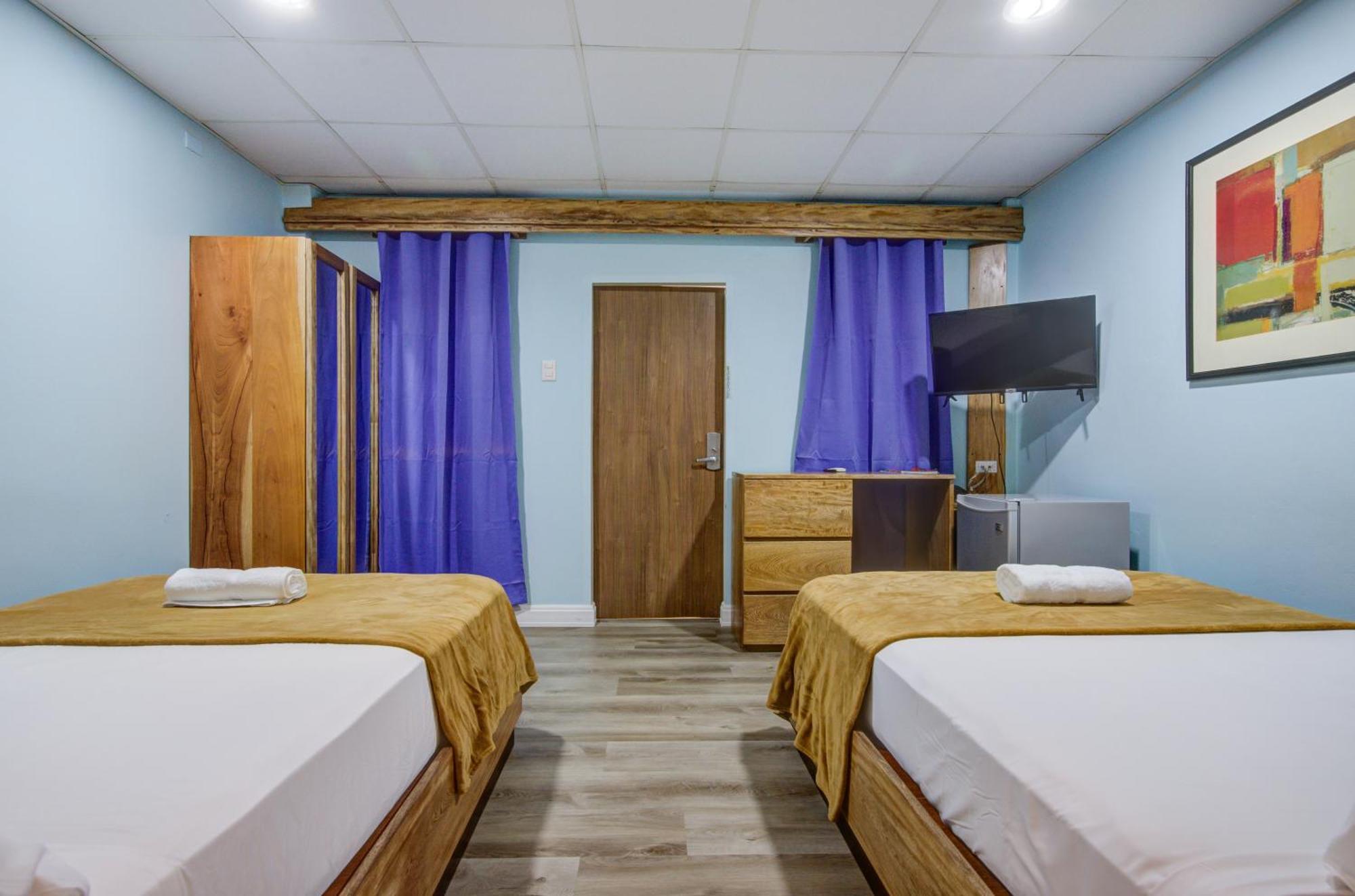 Airport Suites Hotel Piarco Exterior foto