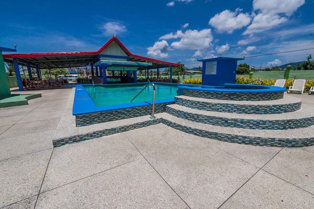 Airport Suites Hotel Piarco Exterior foto